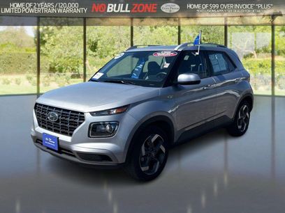 Used 2025 Hyundai Venue SEL