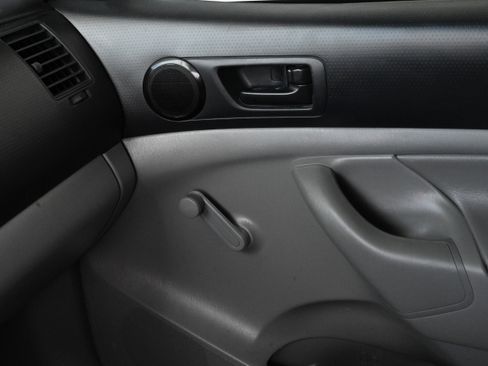 Used 2013 Toyota Tacoma 2WD Regular Cab image 32
