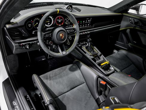 Used 2025 Porsche 911 GT3 RS image 9