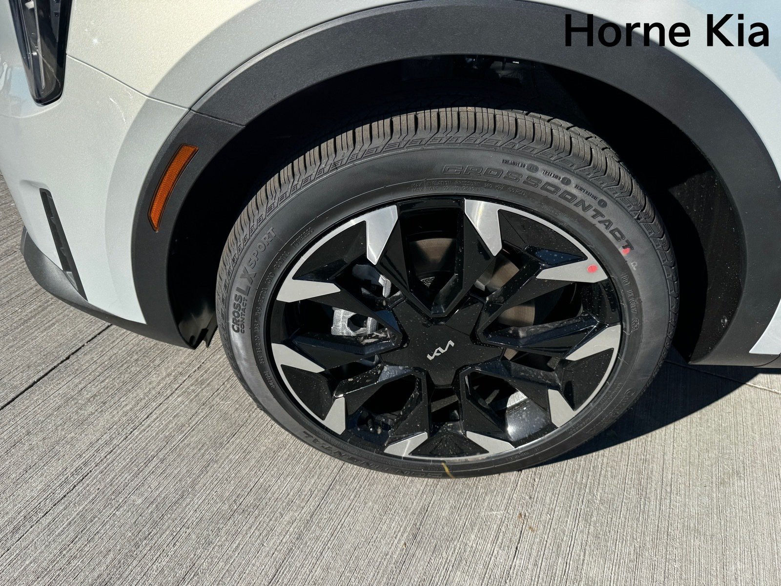 New 2026 Kia Sorento EX w/ EX Premium Package FWD image 8