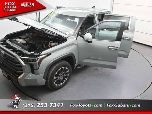 Used 2024 Toyota Tundra Limited AWD/4WD image 40