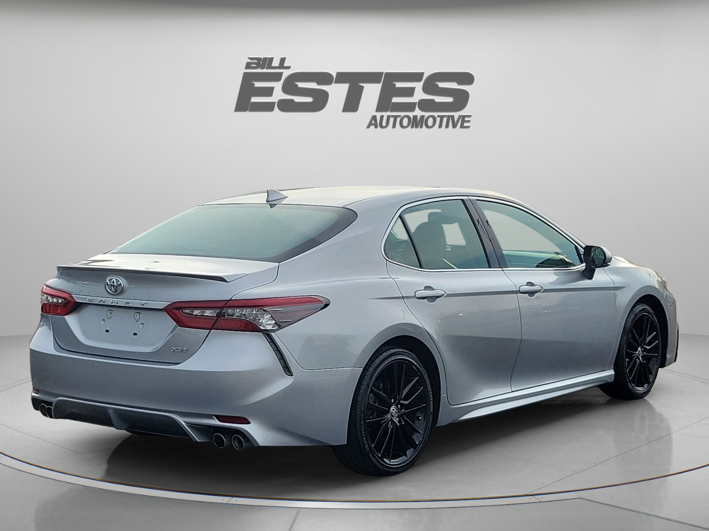 Used 2021 Toyota Camry XSE w/ Navigation Package FWD image 4