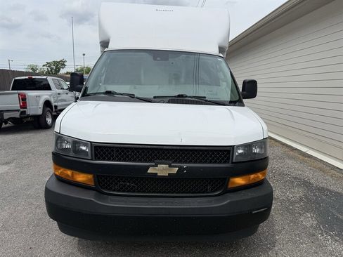 Used 2021 Chevrolet Express 3500 w/ Power Convenience Package RWD image 18