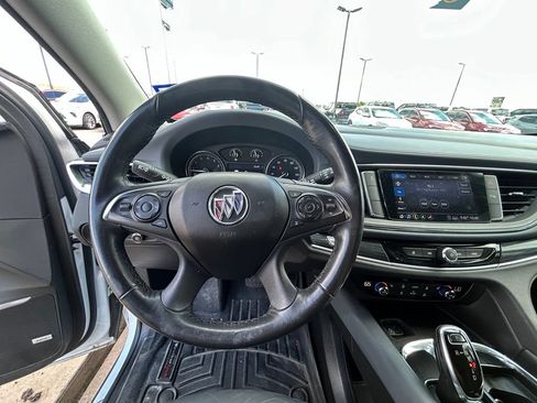 Used 2021 Buick Enclave Essence w/ Sound and Sites Package FWD image 10