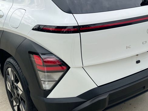 Used 2024 Hyundai Kona SEL FWD image 13