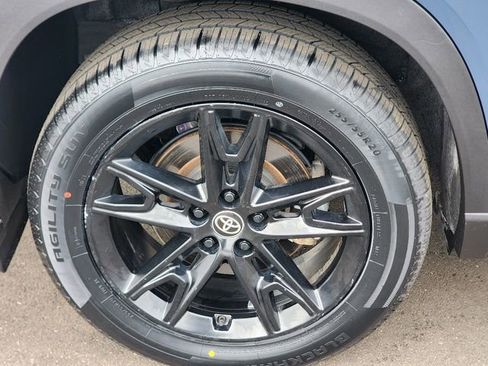 Used 2024 Toyota Grand Highlander Platinum image 12