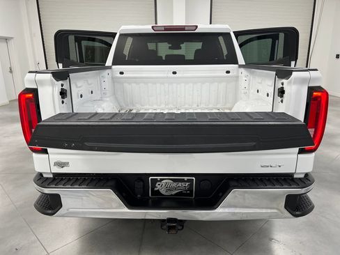 Used 2025 GMC Sierra 1500 SLT AWD/4WD image 33