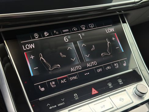 Used 2023 Audi Q7 3.0T Prestige AWD/4WD image 28
