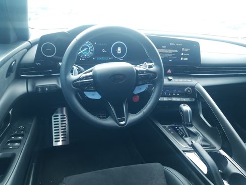 Used 2025 Hyundai Elantra N FWD image 18