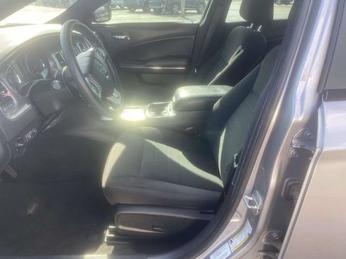Used 2013 Dodge Charger SE RWD image 11