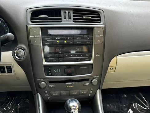 Used 2011 Lexus IS 250 RWD image 23
