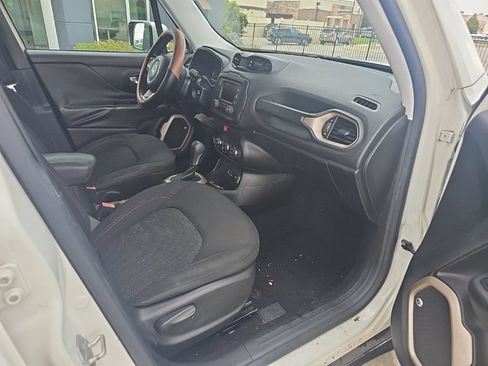 Used 2016 Jeep Renegade 75th Anniversary FWD image 23