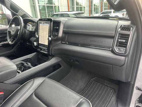 Used 2022 RAM 1500 Limited w/ Body Color Bumper Group AWD/4WD image 12