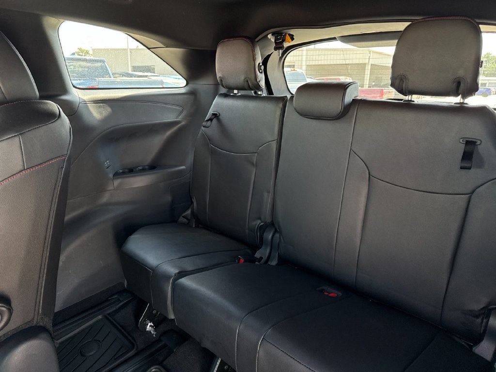 Certified 2025 Toyota Sienna XSE FWD image 15
