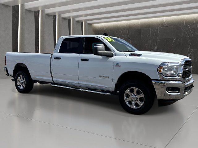 Used 2024 RAM 2500 Big Horn AWD/4WD image 8