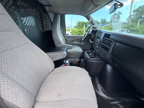 Used 2017 Chevrolet Express 2500 w/ Cold Climate Package RWD image 8