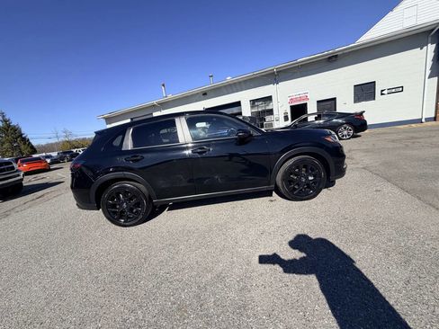 Used 2024 Honda HR-V Sport image 9