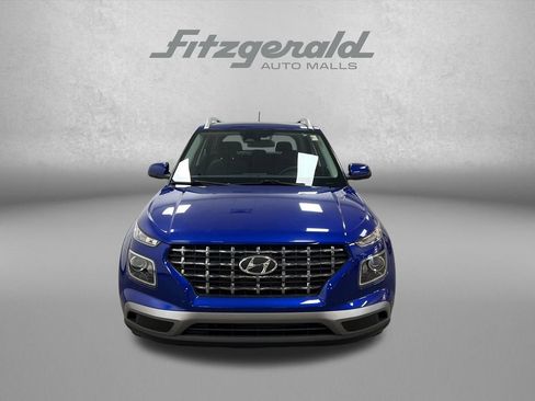 Used 2023 Hyundai Venue SEL FWD image 9