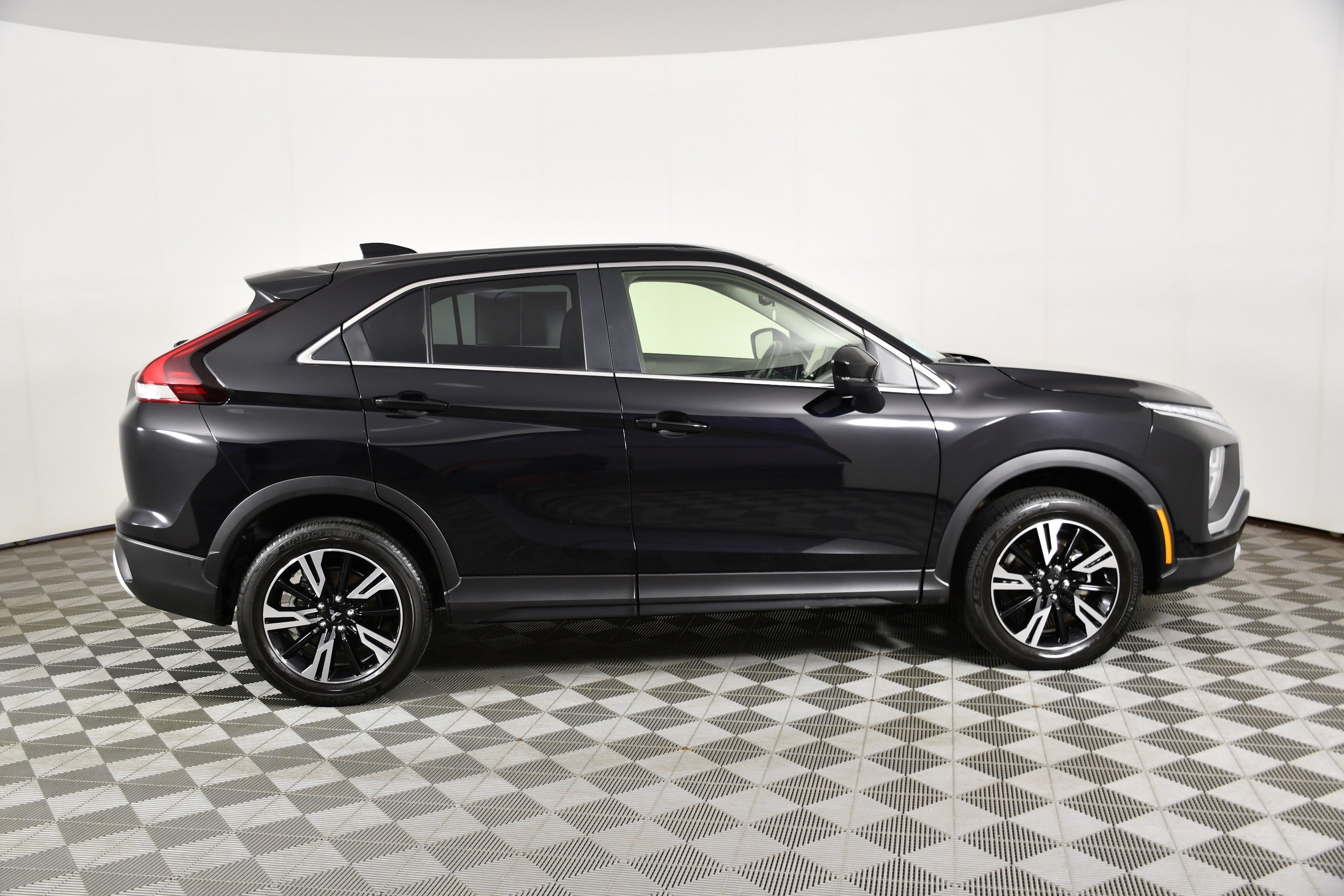 Used 2025 Mitsubishi Eclipse Cross SE AWD/4WD image 5