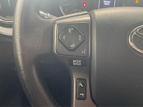 Used 2019 Toyota Tacoma TRD Off-Road AWD/4WD image 20