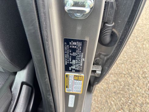 Used 2025 Kia Soul LX w/ LX Technology Package FWD image 29