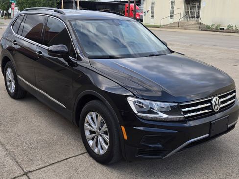 Used 2018 Volkswagen Tiguan SEL image 12