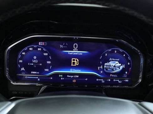 Used 2025 Chevrolet Silverado 2500 ZR2 w/ Technology Package image 17