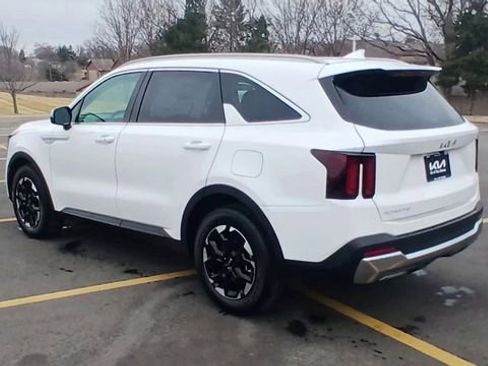 New 2026 Kia Sorento S w/ S Panoramic Sunroof Package image 9