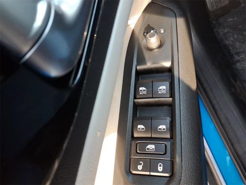 Used 2022 Jeep Compass Limited image 19