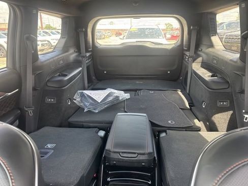 Used 2025 Jeep Grand Cherokee L Summit w/ Obsidian Package AWD/4WD image 14