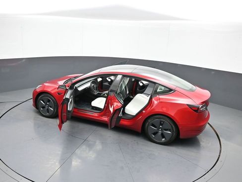 Used 2021 Tesla Model 3 Standard Range Plus image 45