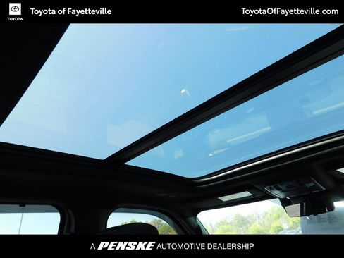 Used 2022 Toyota Tundra Platinum image 6