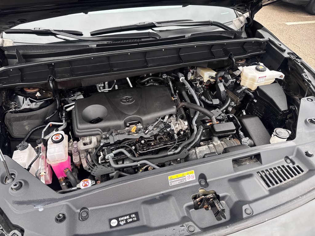 Used 2023 Toyota Highlander LE FWD image 50