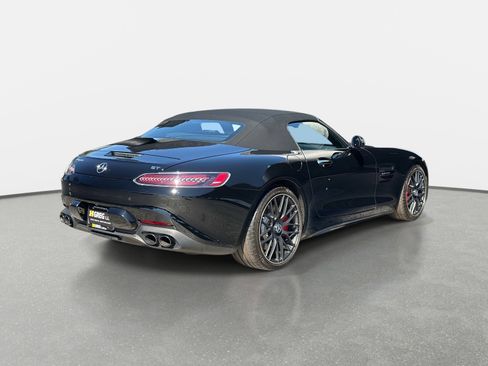 Used 2021 Mercedes-Benz AMG GT Roadster image 3