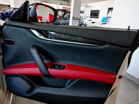 Used 2022 Maserati Ghibli Modena Q4 image 28