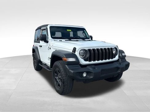 Used 2025 Jeep Wrangler Sport image 7