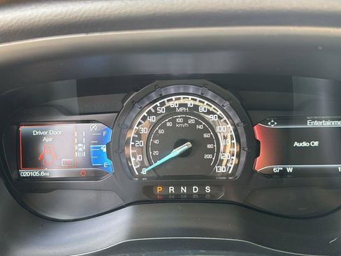 Used 2022 Ford Ranger Lariat w/ Equipment Group 501A High image 11