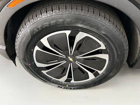 Used 2024 Chevrolet Blazer EV LT image 11