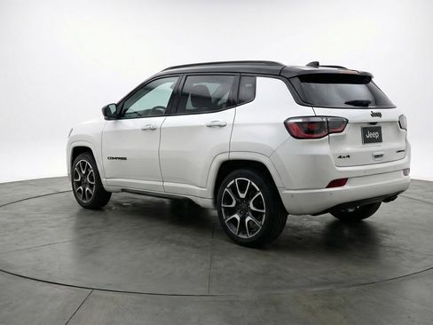 Used 2025 Jeep Compass Trailhawk AWD/4WD image 6