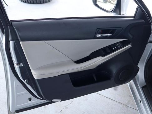 Used 2015 Lexus IS 250 AWD w/ Navigation System Package image 12