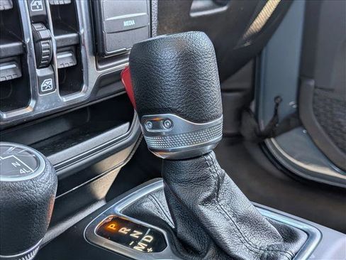 Used 2024 Jeep Wrangler Unlimited Sahara AWD/4WD image 12