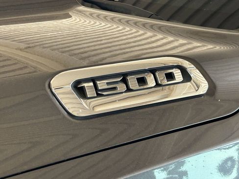 Used 2019 RAM 1500 Big Horn AWD/4WD image 9