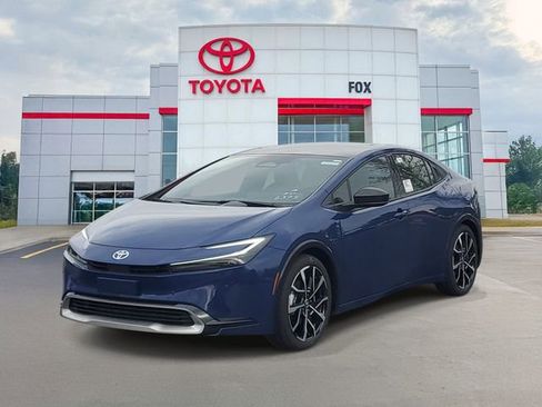 New 2026 Toyota Prius Plug-In Hybrid FWD image 2