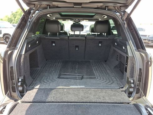 Certified 2023 Land Rover Range Rover SE image 26