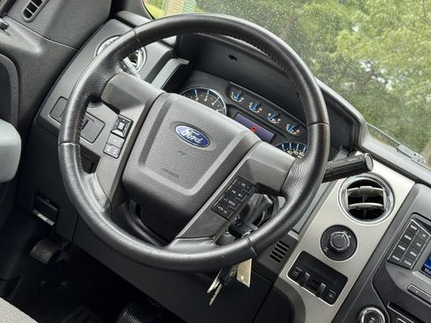 Used 2013 Ford F150 XLT w/ Luxury Equipment Group image 16