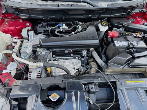 Used 2017 Nissan Rogue SV FWD image 37