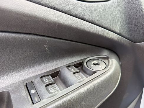 Used 2017 Ford Escape SE w/ Equipment Group 201A FWD image 18