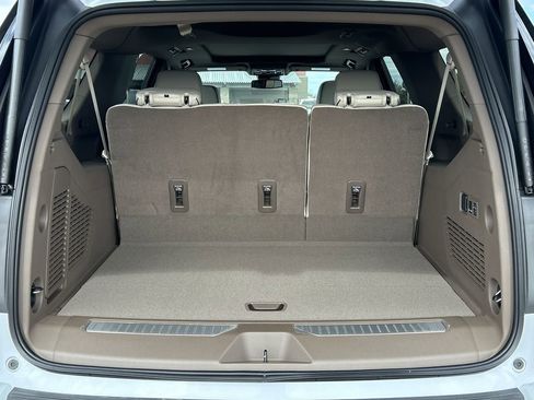 New 2026 GMC Yukon XL Denali w/ Sun & Power Step Package image 27