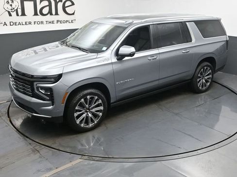 New 2026 Chevrolet Suburban High Country AWD/4WD image 23