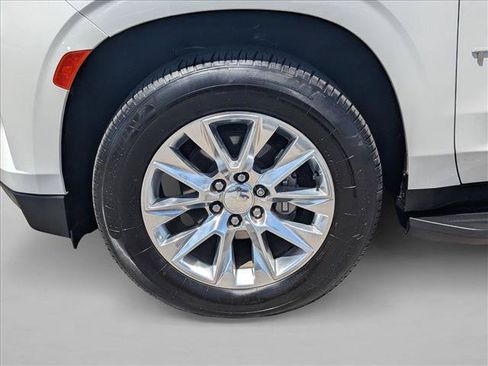 Used 2021 Chevrolet Tahoe Premier w/ Premium Package AWD/4WD image 26